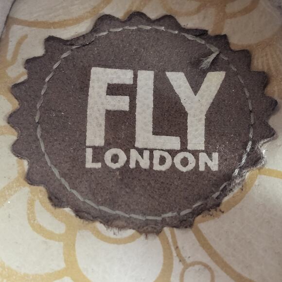 Fly London Yuke Tan Leather Gladiator Sandals - Picture 9 of 10